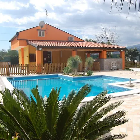 Ombra E Caffe' Villa Mascali